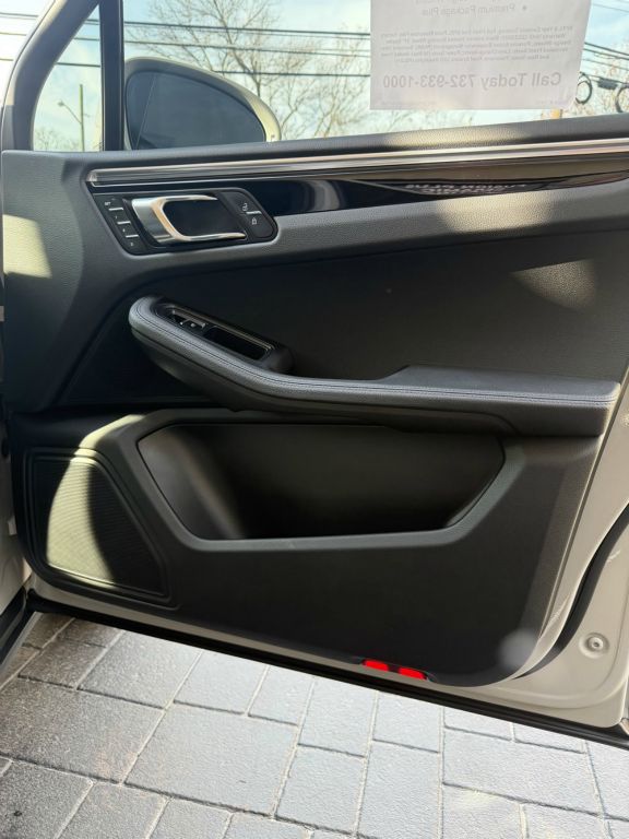2023 Porsche Macan Base - Photo 19