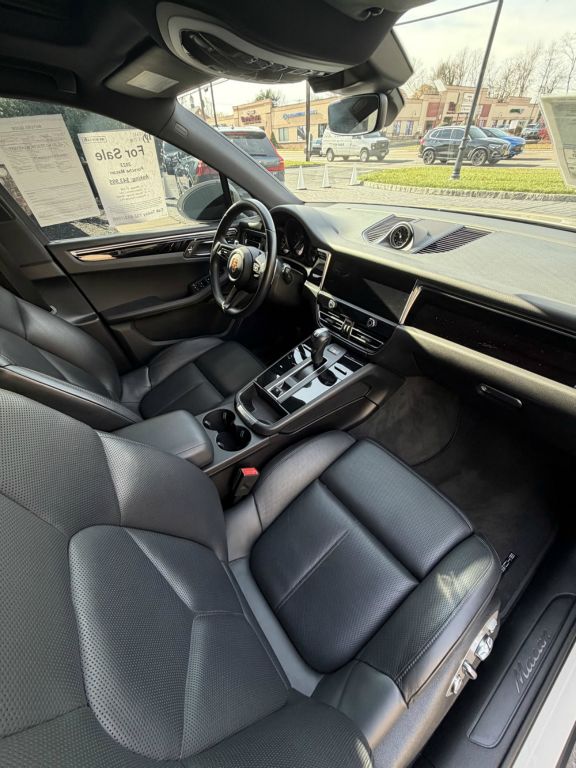2023 Porsche Macan Base - Photo 18