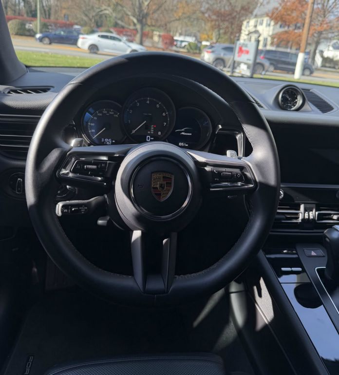2023 Porsche Macan Base - Photo 6