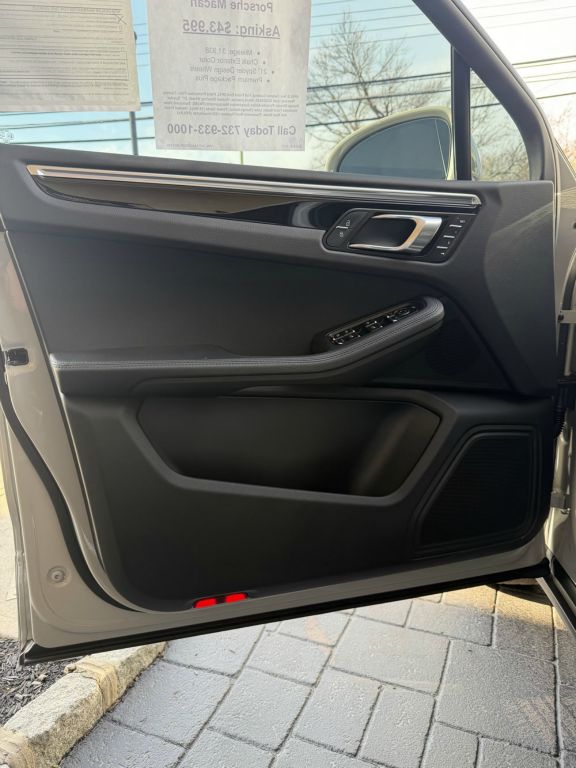 2023 Porsche Macan Base - Photo 14